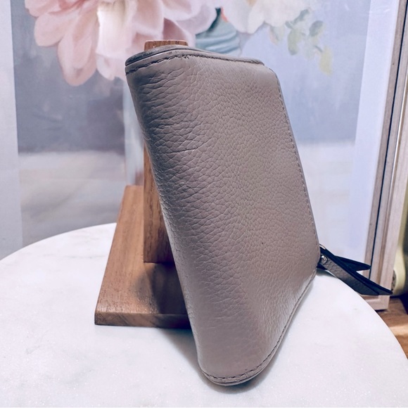 Kate Spade - Larchmont Avenue wallet, - small malea, in Cityscape Taupe - Picture 3 of 12